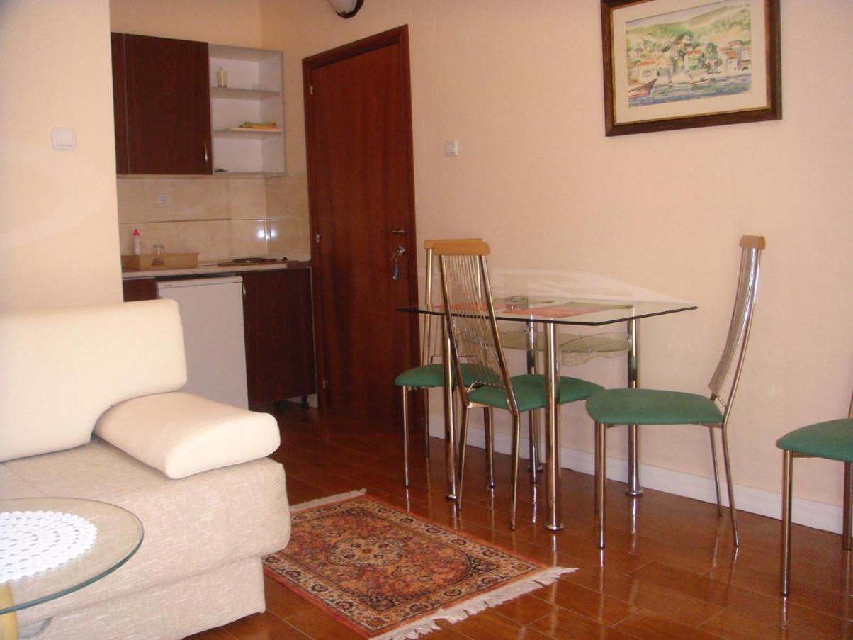 Apartments Grispolis Tivat Exterior photo