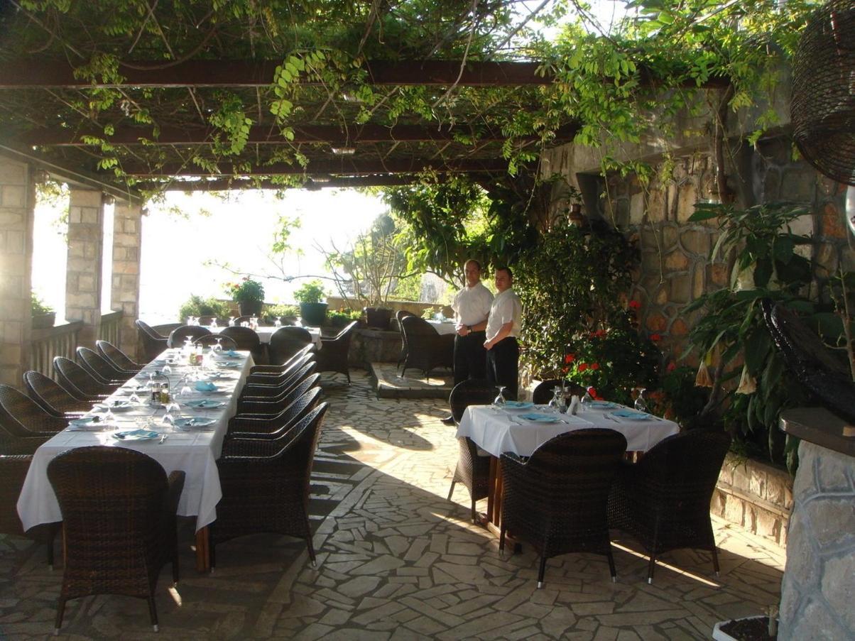 Apartments Grispolis Tivat Exterior photo