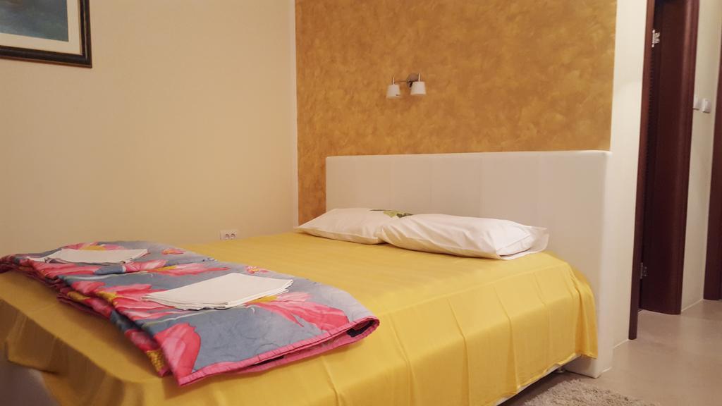 Apartments Grispolis Tivat Exterior photo