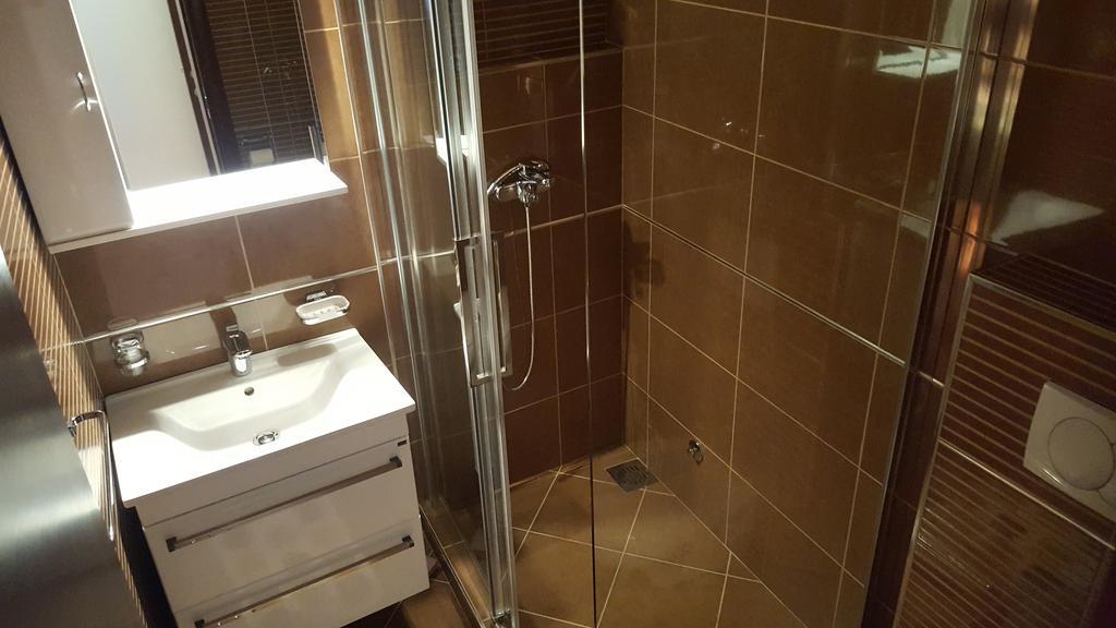 Apartments Grispolis Tivat Exterior photo