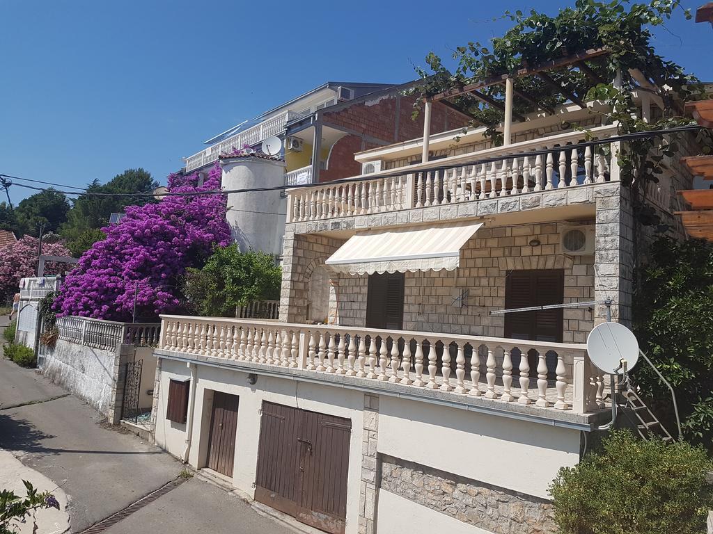 Apartments Grispolis Tivat Exterior photo
