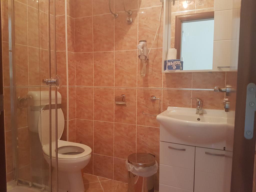 Apartments Grispolis Tivat Exterior photo
