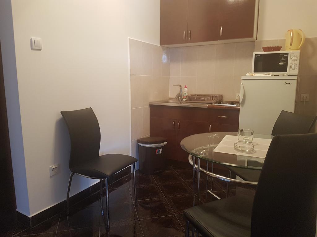 Apartments Grispolis Tivat Exterior photo