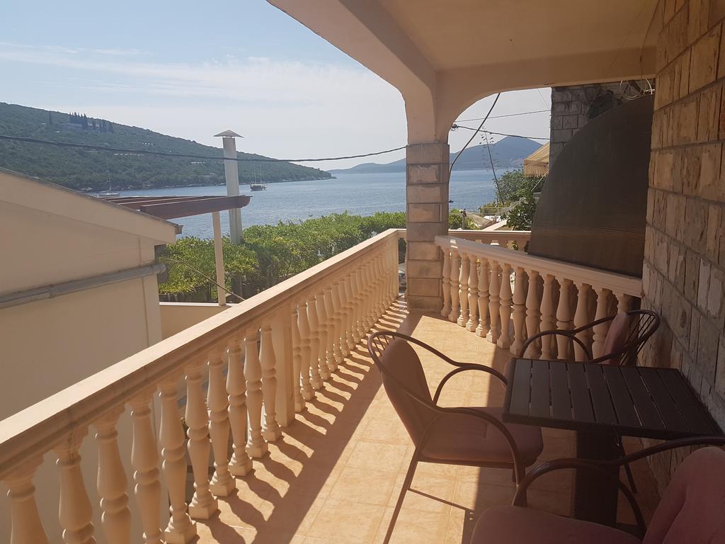 Apartments Grispolis Tivat Exterior photo